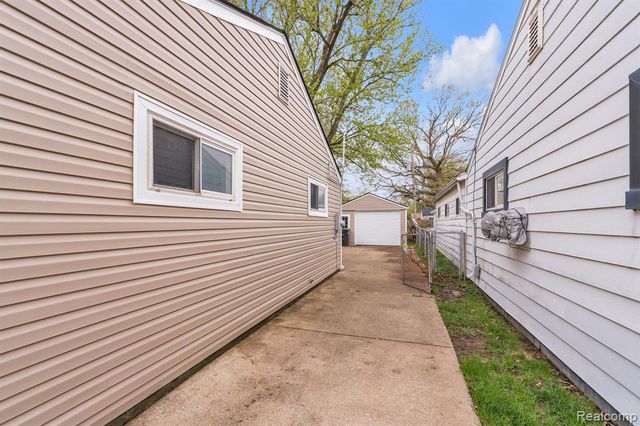 8248 Birch Street, Taylor, MI 48180