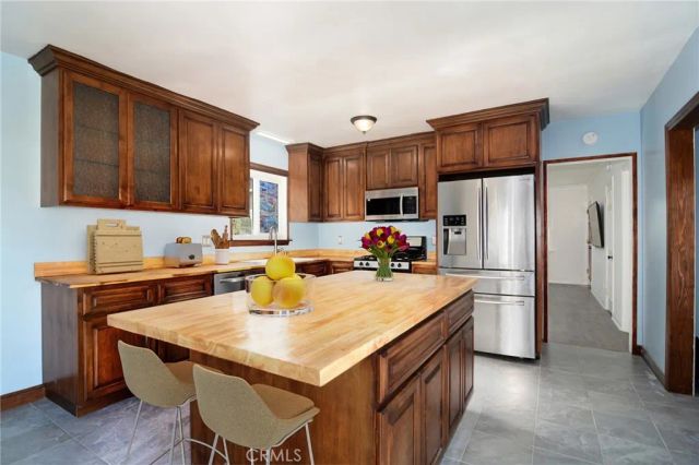 7746 Mclaren, West Hills, CA 91304