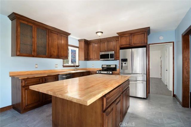 7746 Mclaren, West Hills, CA 91304