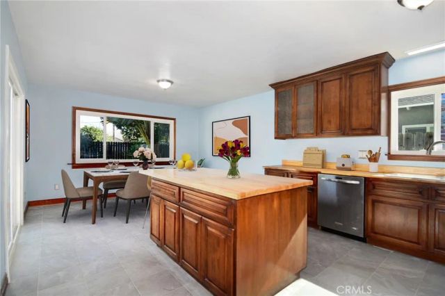 7746 Mclaren, West Hills, CA 91304