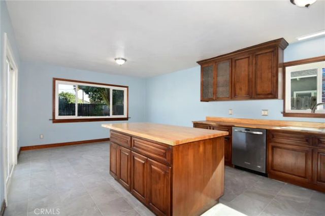 7746 Mclaren, West Hills, CA 91304