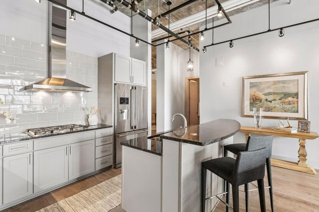 100 2nd Street NE A620, Minneapolis, MN 55413