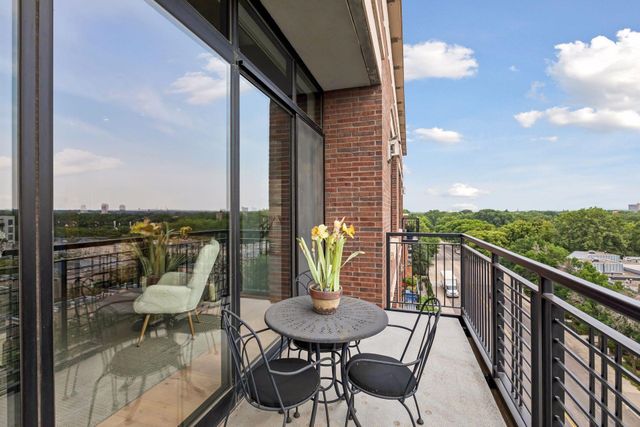 100 2nd Street NE A620, Minneapolis, MN 55413