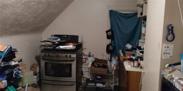 176 Gordon St, Edgewood, PA 15218