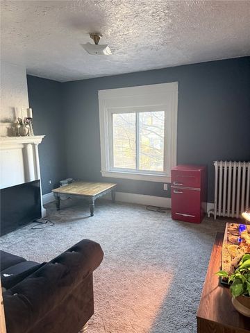 176 Gordon St, Edgewood, PA 15218