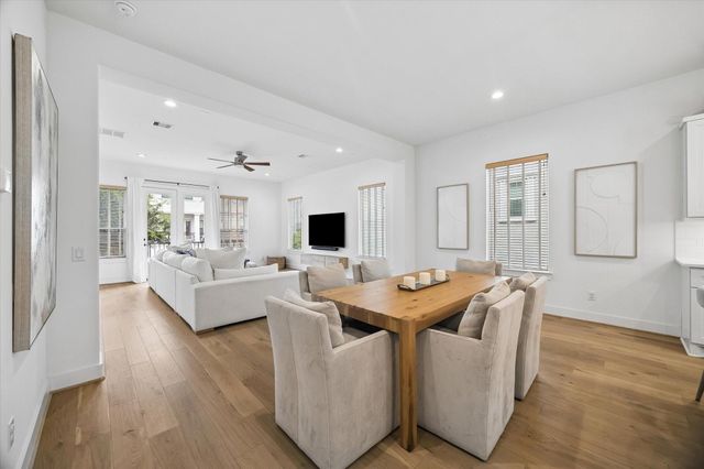 956 Dunleigh Meadows Lane, Houston, TX 77055