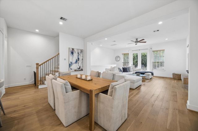 956 Dunleigh Meadows Lane, Houston, TX 77055