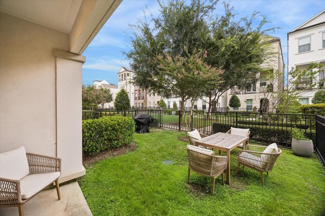 956 Dunleigh Meadows Lane, Houston, TX 77055