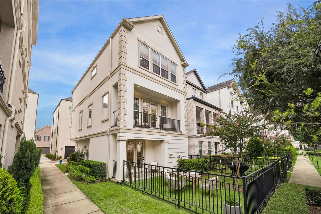 956 Dunleigh Meadows Lane, Houston, TX 77055