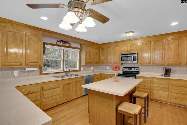 169 Gardners Farm Road, Swansea, SC 29160