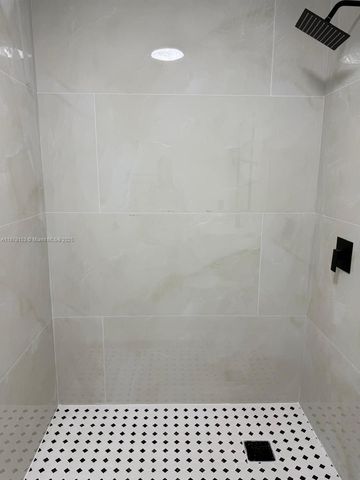 18423 NW 44th Pl, Miami Gardens, FL 33055