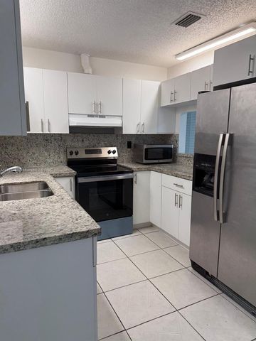 18423 NW 44th Pl, Miami Gardens, FL 33055