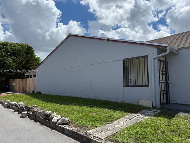 18423 NW 44th Pl, Miami Gardens, FL 33055