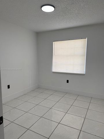 18423 NW 44th Pl, Miami Gardens, FL 33055