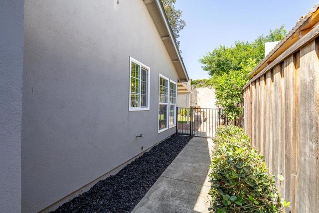 8273 Gaunt Avenue, Gilroy, CA 95020