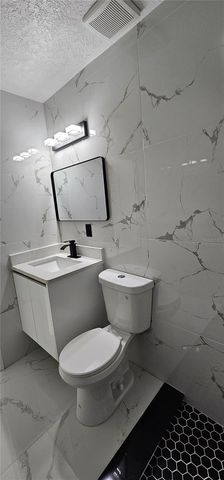 1506 E POINSETTIA AVENUE, Tampa, FL 33612