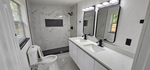 1506 E POINSETTIA AVENUE, Tampa, FL 33612