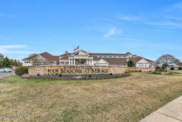 37 Lakeland Drive, Barnegat, NJ 08005