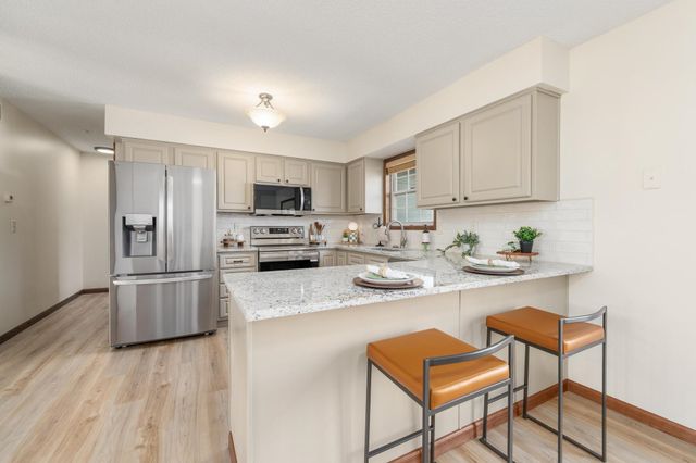 8910 E Creed St, Wichita, KS 67210