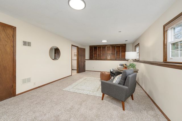 8910 E Creed St, Wichita, KS 67210