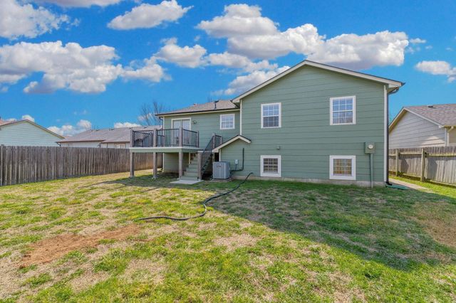 8910 E Creed St, Wichita, KS 67210