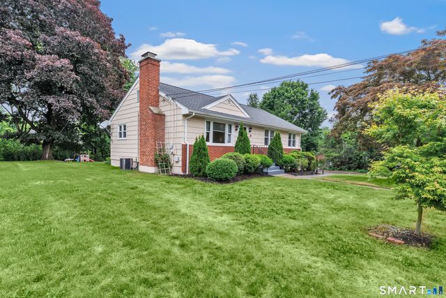 240 Blackhouse Road, Trumbull, CT 06611