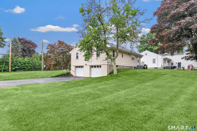 240 Blackhouse Road, Trumbull, CT 06611