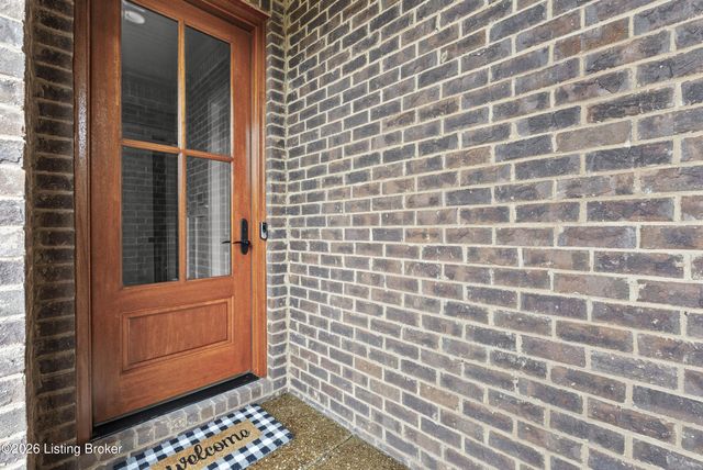 18101 Bellavista Pl, Louisville, KY 40245