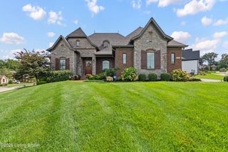 18101 Bellavista Pl, Louisville, KY 40245
