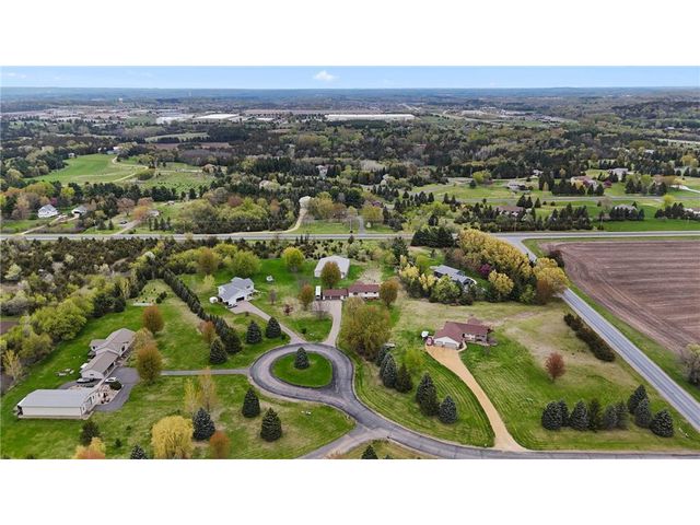 508 Little Orchard Road, Hudson, WI 54016