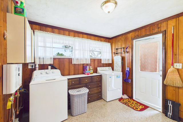 1719 N 44th Avenue, Hollywood, FL 33021