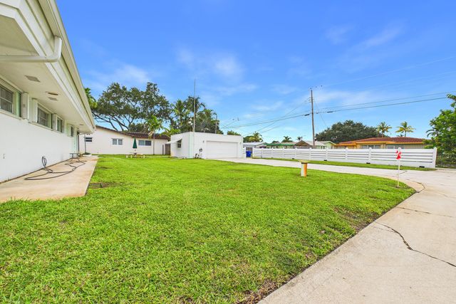 1719 N 44th Avenue, Hollywood, FL 33021