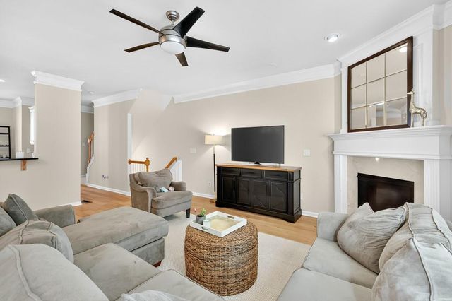 635 Coligny Court, Atlanta, GA 30350