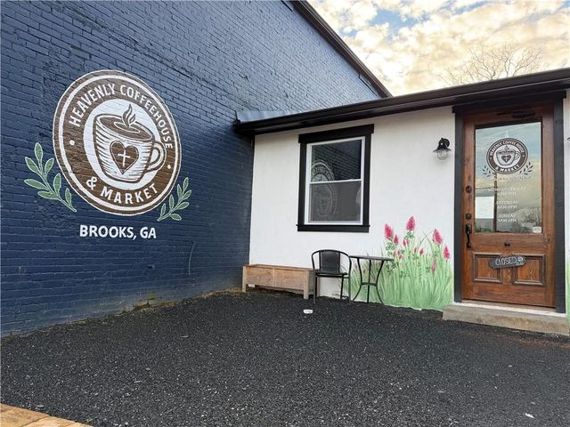 100 Fairview Road, Brooks, GA 30205