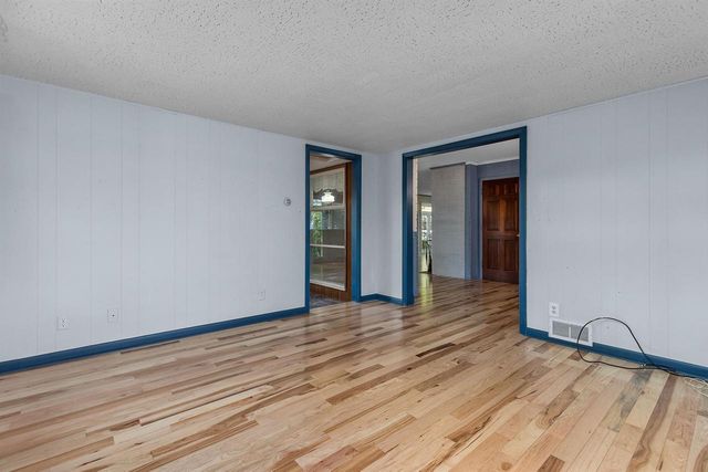 650 STEVENS STREET, Neenah, WI 54956