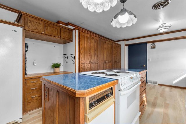 650 STEVENS STREET, Neenah, WI 54956