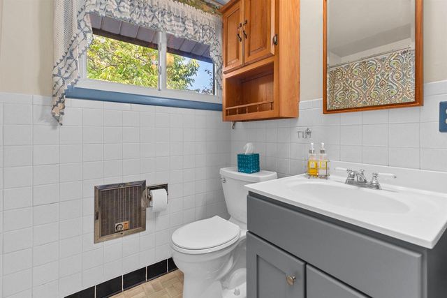 650 STEVENS STREET, Neenah, WI 54956