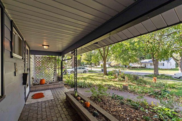 650 STEVENS STREET, Neenah, WI 54956