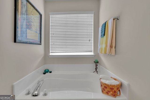 2090 Mina Lane Drive, Buford, GA 30518