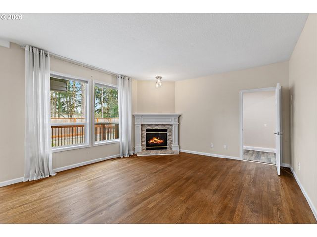 2525 Ne CHARLOIS Dr, Hillsboro, OR 97124