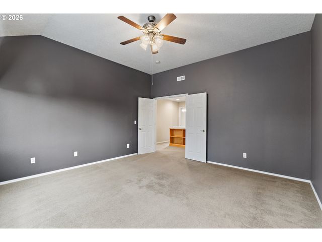 2525 Ne CHARLOIS Dr, Hillsboro, OR 97124