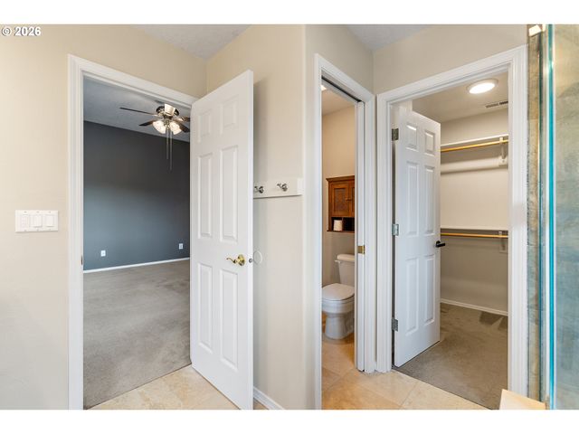 2525 Ne CHARLOIS Dr, Hillsboro, OR 97124