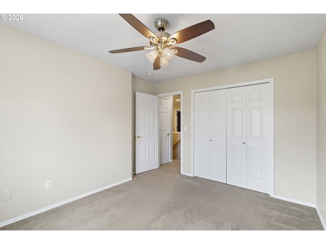 2525 Ne CHARLOIS Dr, Hillsboro, OR 97124