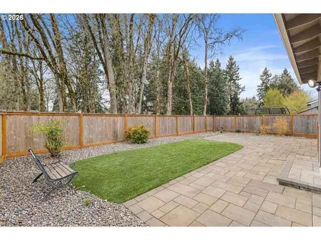 2525 Ne CHARLOIS Dr, Hillsboro, OR 97124