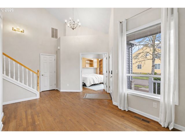 2525 Ne CHARLOIS Dr, Hillsboro, OR 97124