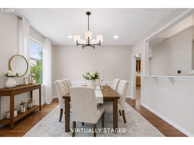 2525 Ne CHARLOIS Dr, Hillsboro, OR 97124