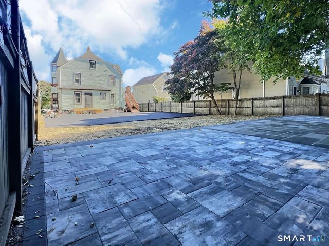 93 Seaside Avenue 2, Stamford, CT 06902