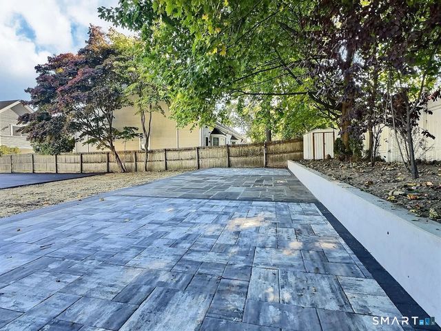 93 Seaside Avenue 2, Stamford, CT 06902