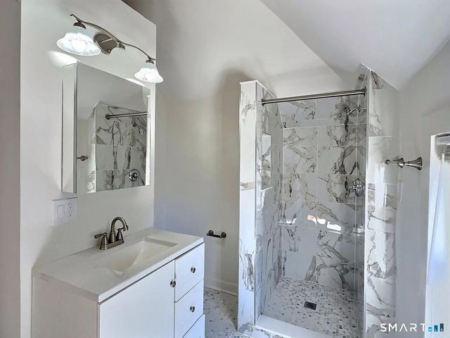 93 Seaside Avenue 2, Stamford, CT 06902