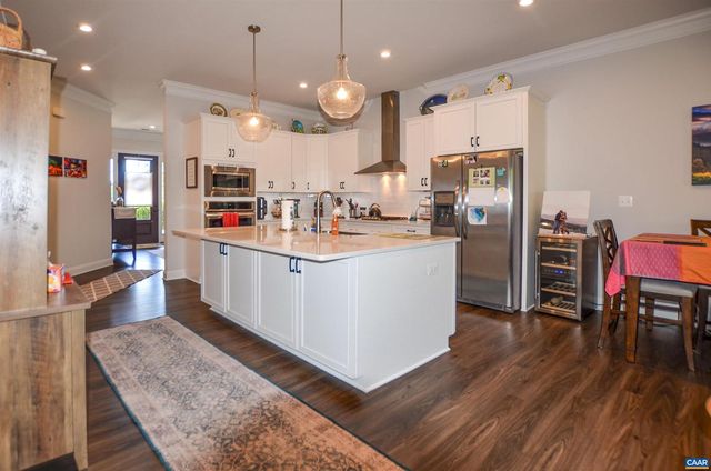 327 CLAIBOURNE RD, Crozet, VA 22932